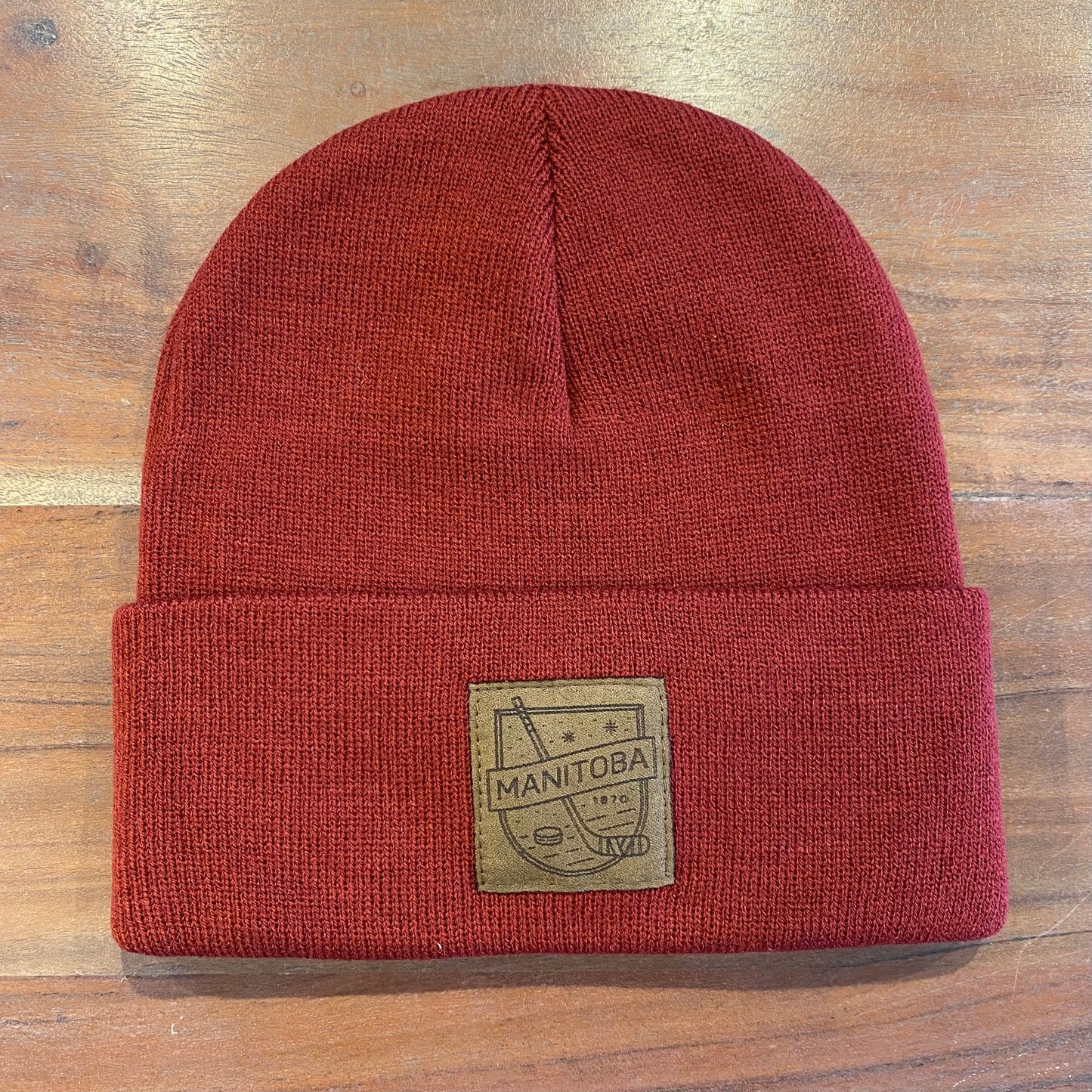 MB Hockey Toque | Chestnut on Maroon